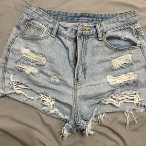 Floerns distressed, women’s shorts, size 28
